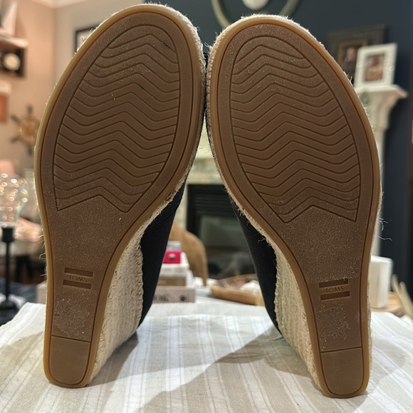 Toms “Michelle” Espadrille Wedge Sandal in Black Canvas w/Rope Heel in 10 WIDE - Picture 7 of 11